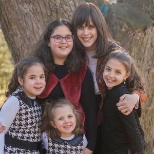 Meet your Posher, Faiga